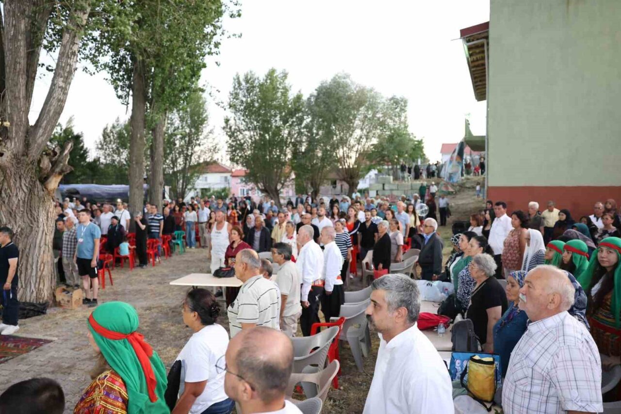 Afyonkarahisar’ın Sandıklı ilçesine bağlı Selçik Köyü, 17. Sarı Dede Sultan