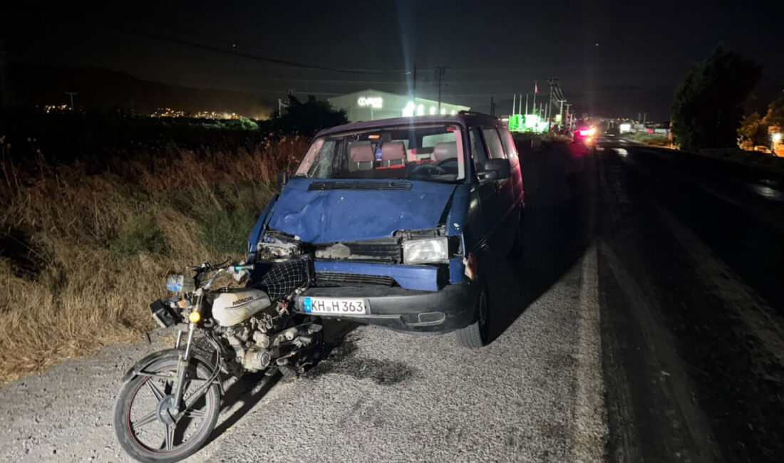 Aydın'ın Söke ilçesinde yabancı plakalı minibüsün motosiklete arkadan çarpması sonucu