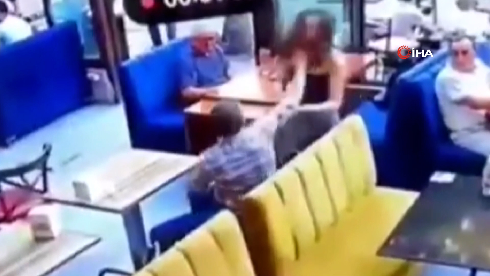 Ankara'da bir işletmede, müşteri ile kadın çalışan arasında başlayan sözlü