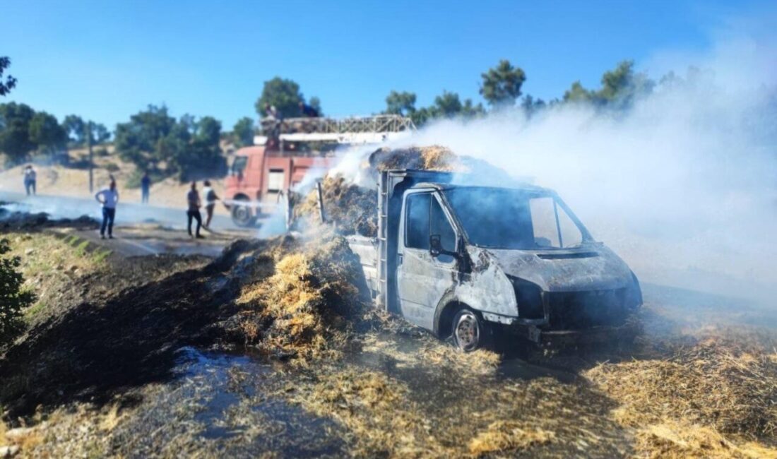 Uşak'ın Sivaslı ilçesinde alev alan saman yüklü kamyonetteki çift ağır