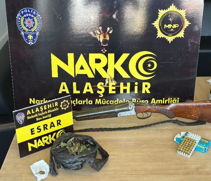 Manisa’nın Alaşehir ilçesinde uyuşturucu ticareti yaptığı tespit edilen bir şüpheli,