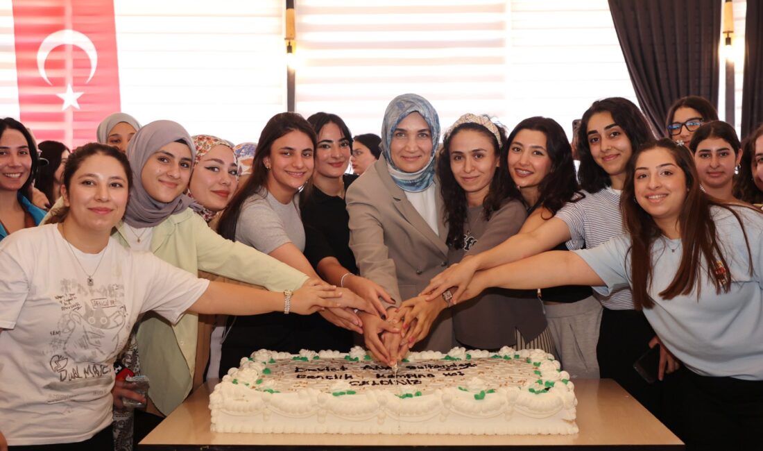 Afyonkarahisar Valisi Doç. Dr. Kübra Güran Yiğitbaşı, Sultandağı Gençlik Kampı’nda