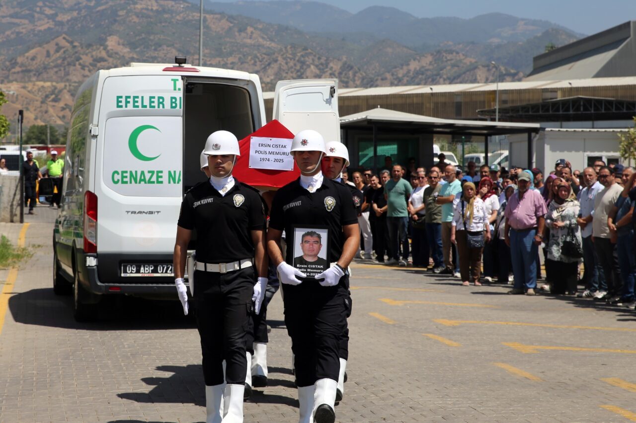 Denizli'de geçirdiği kalp krizi sonucu hayatını kaybeden polis memuru için,