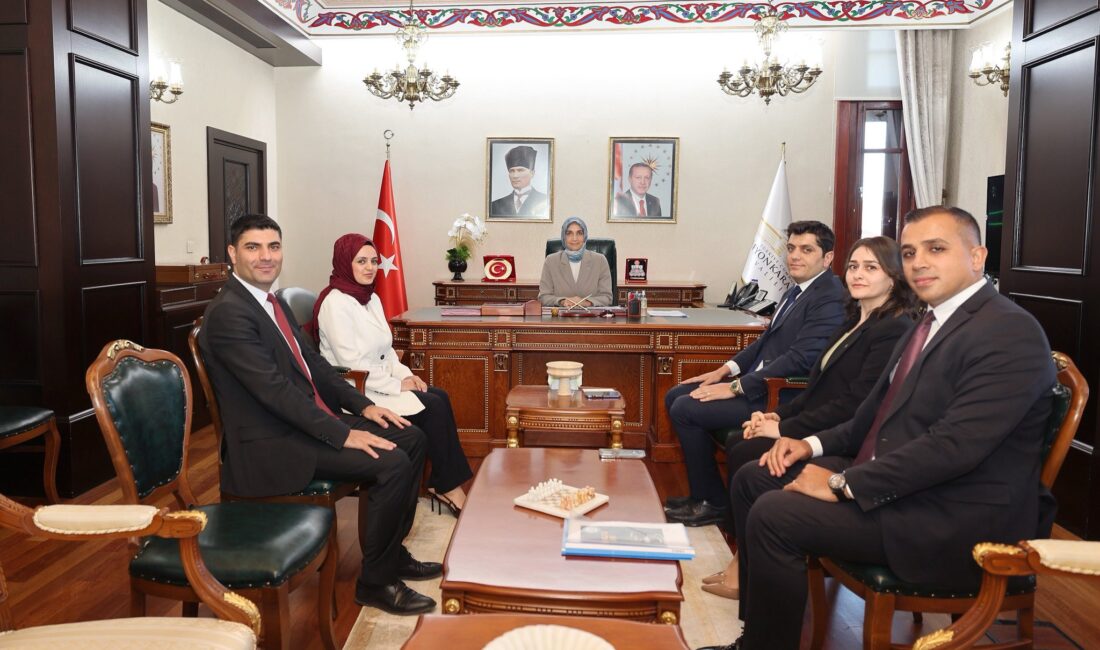 Afyonkarahisar Valisi Doç. Dr. Kübra Güran Yiğitbaşı, yurt dışında dil