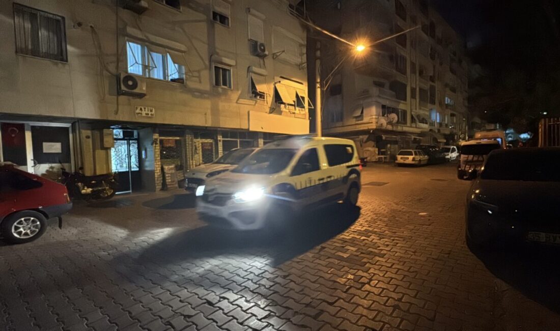 İzmir’in Bayraklı ilçesinde yalnız yaşayan 73 yaşındaki Işıl Kayran, evinde