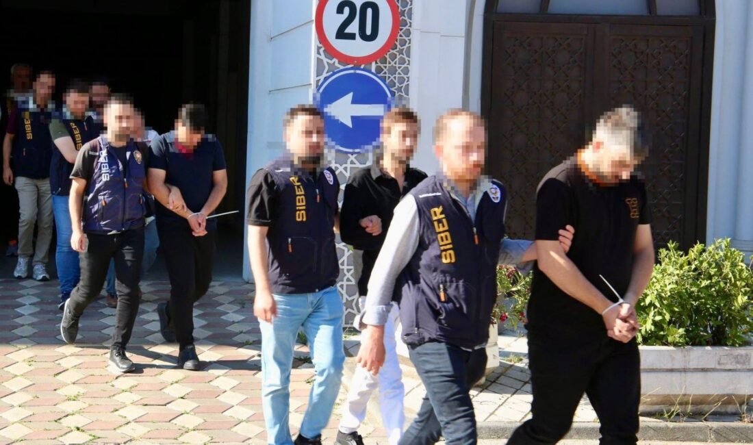 Afyonkarahisar’da polis tarafından yapılan operasyonda internet üzerinden verdikleri sahte araç
