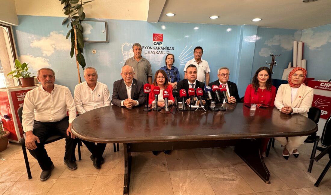Cumhuriyet Halk Partisi Afyonkarahisar İl Başkanlığı tarafından düzenlenen basın toplantısı,