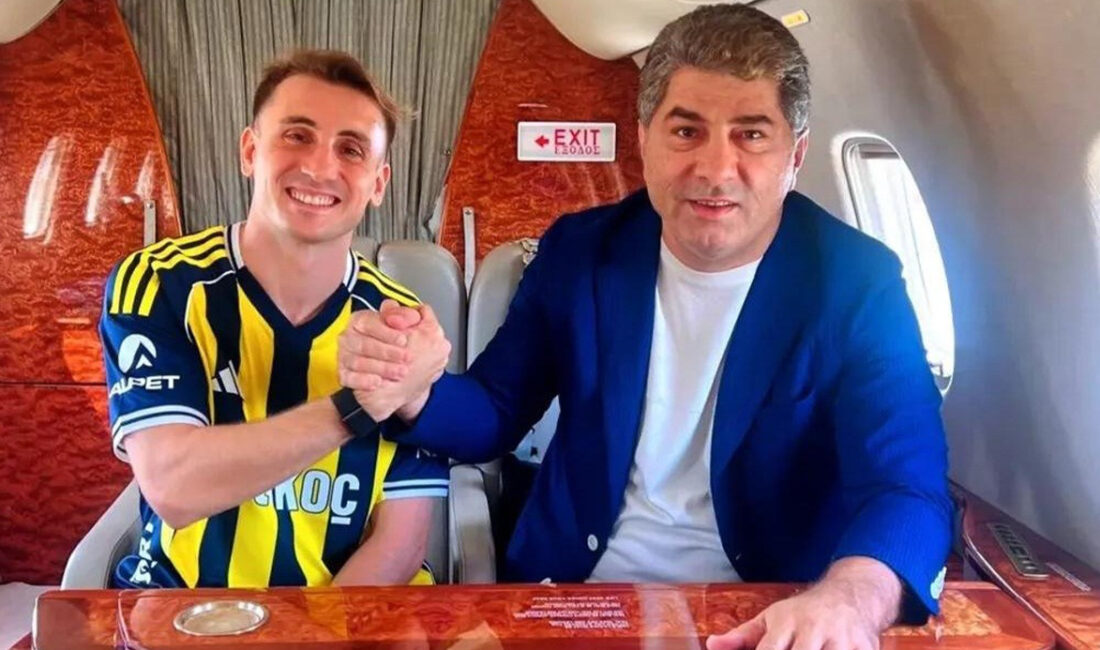 Fenerbahçe, Kerem Aktürkoğlu’nu duyurdu Fenerbahçe, milli oyuncu Kerem Aktürkoğlu’nun transferiyle ilgili Portekiz ekibi Benfica