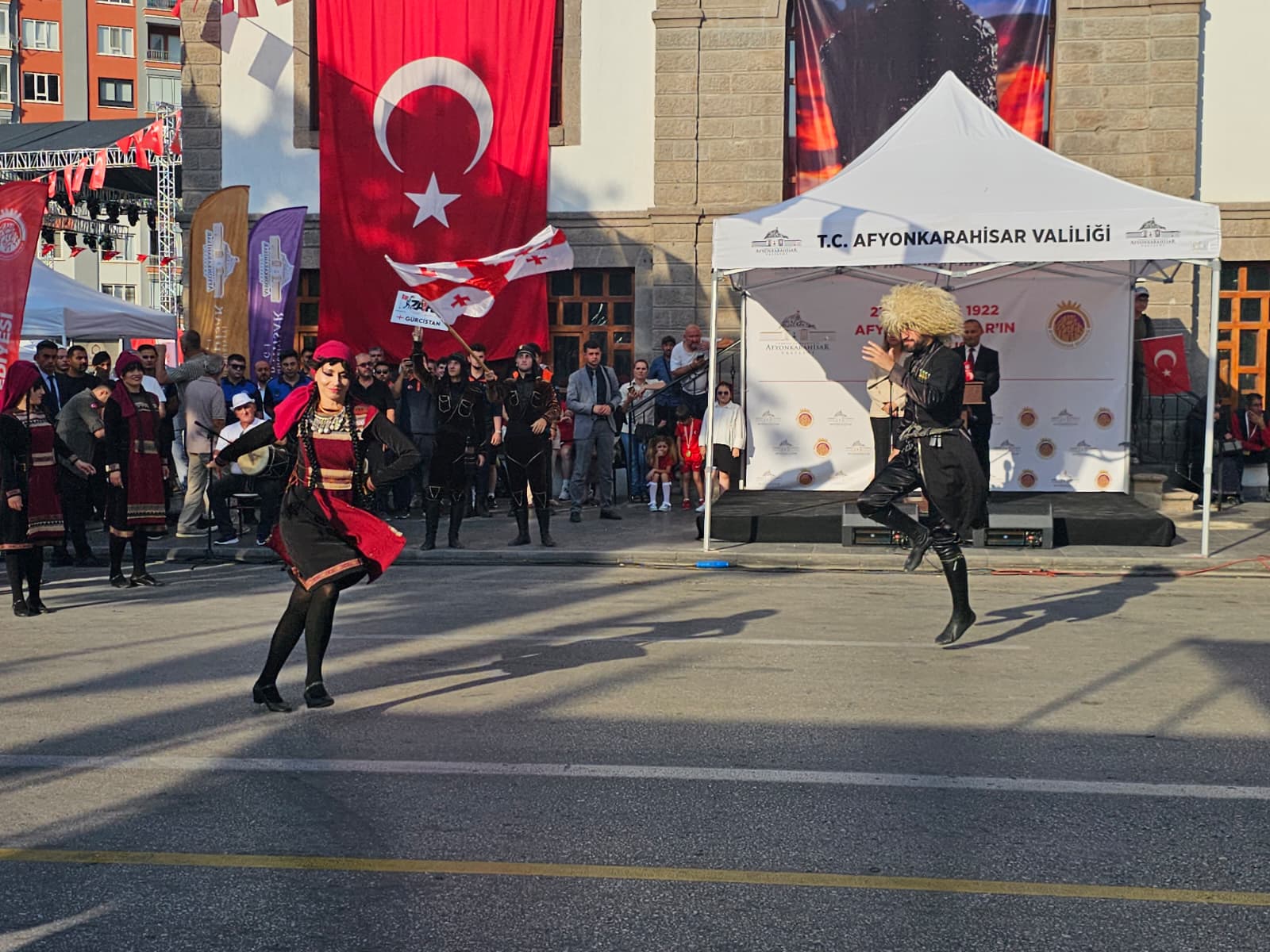 27 Ağustos’ta düşmandan temizlenen Afyonkarahisar, Cumhuriyetin kazanıldığı topraklar olması sebebiyle