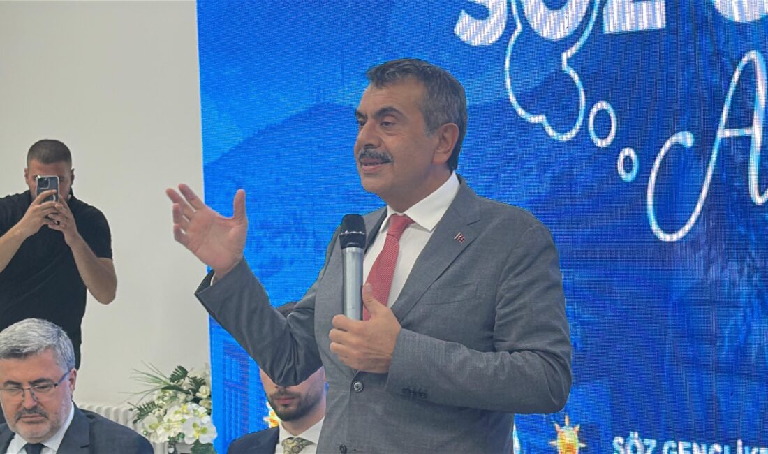 “Hedefimiz özgüvenli gençler yetiştirmek” AK Parti gençliği ile buluşan Millî