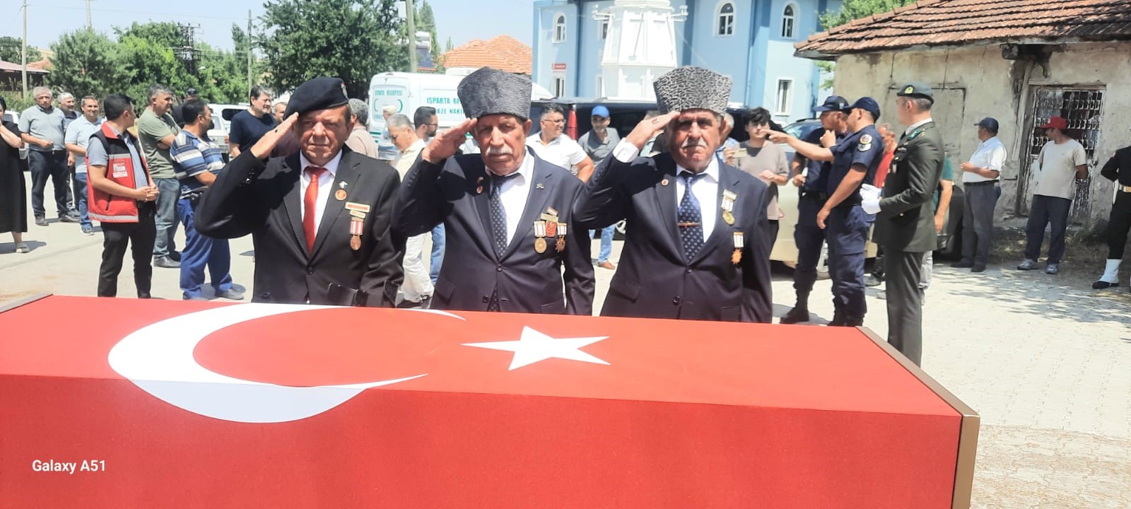 Afyonkarahisar’da yaşayan ve önceki gün tedavi gördüğü hastanede hayatını kaybeden