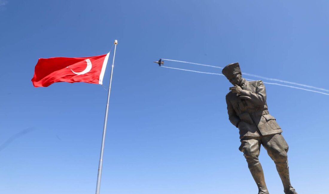 Kocatepe’de Büyük Taarruz’u selamladılar Afyonkarahisar’da, Büyük Taarruz’un 103. Yıl dönümü