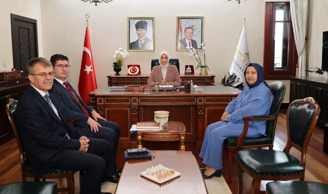 Afyonkarahisar Valisi Doç. Dr.c, sokak hayvanlarına yönelik çalışmalar kapsamında önemli
