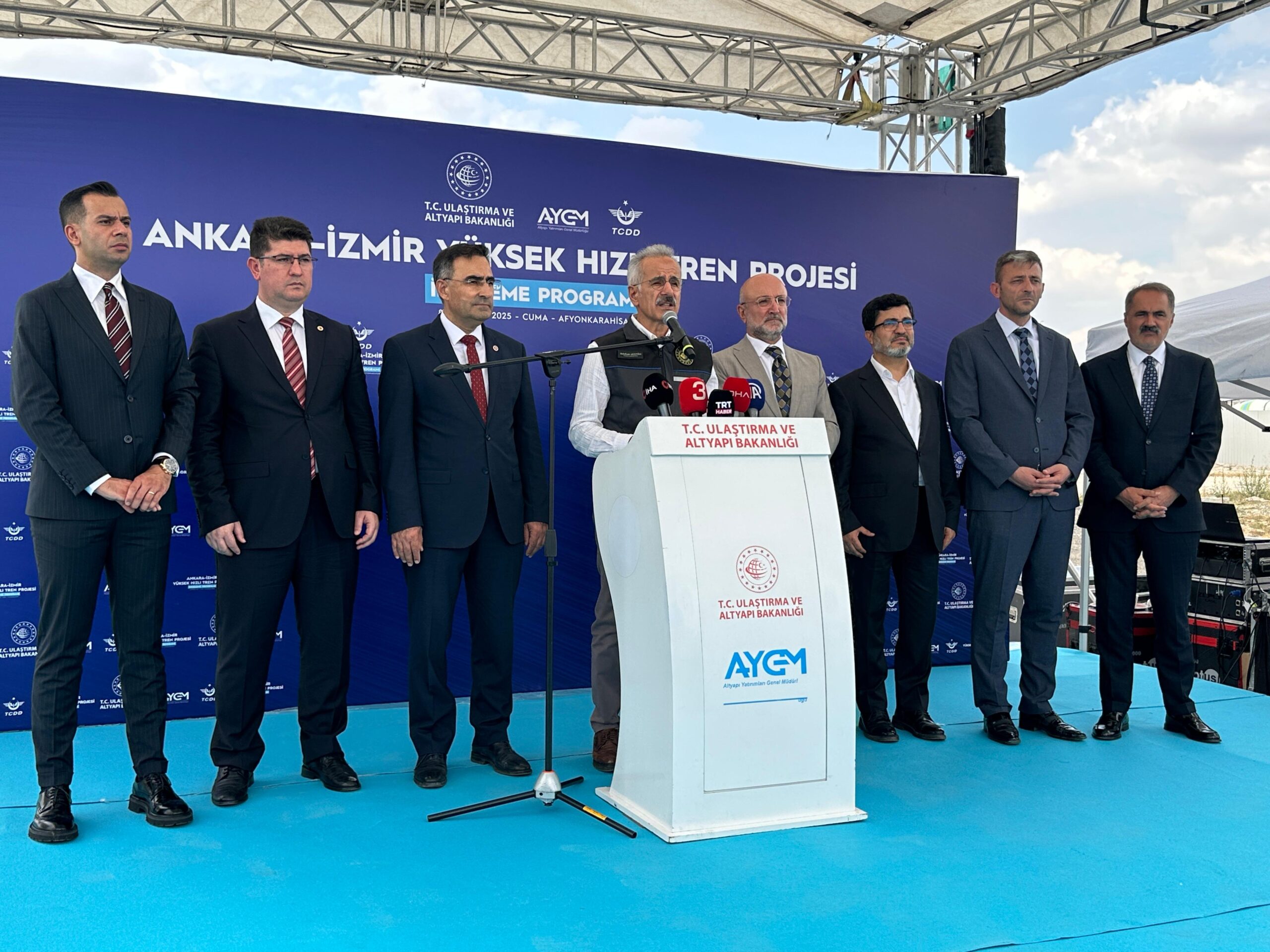 Ankara-İzmir Yüksek Hızlı Tren (YHT) projesi kapsamında Afyonkarahisar’a gelen Ulaştırma