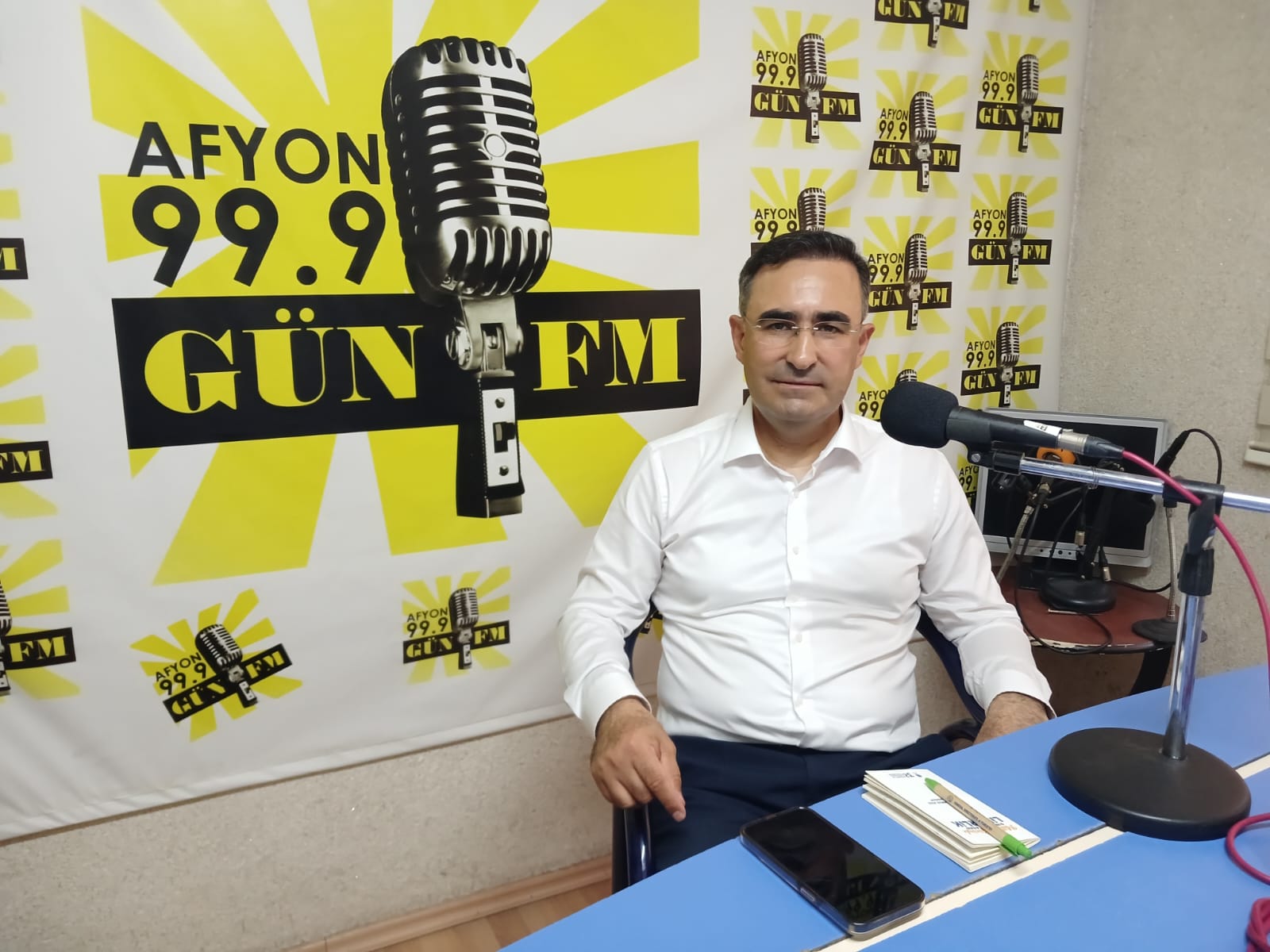 AK Parti Afyonkarahisar Milletvekili Dr. Hasan Arslan, Gün FM’de Gazeteci