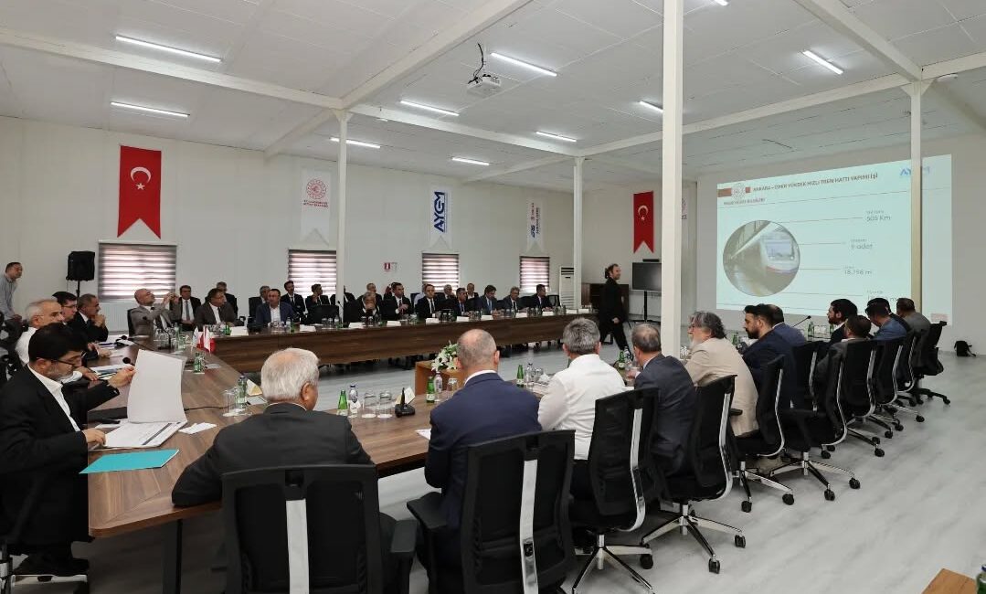 Ulaştırma ve Altyapı Bakanı Abdülkadir Uraloğlu, Ankara–İzmir Yüksek Hızlı Tren