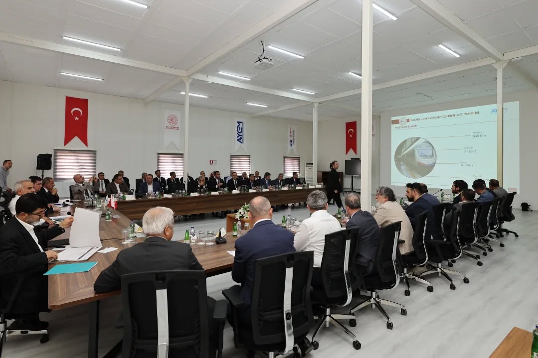 Ulaştırma ve Altyapı Bakanı Abdülkadir Uraloğlu, Ankara–İzmir Yüksek Hızlı Tren