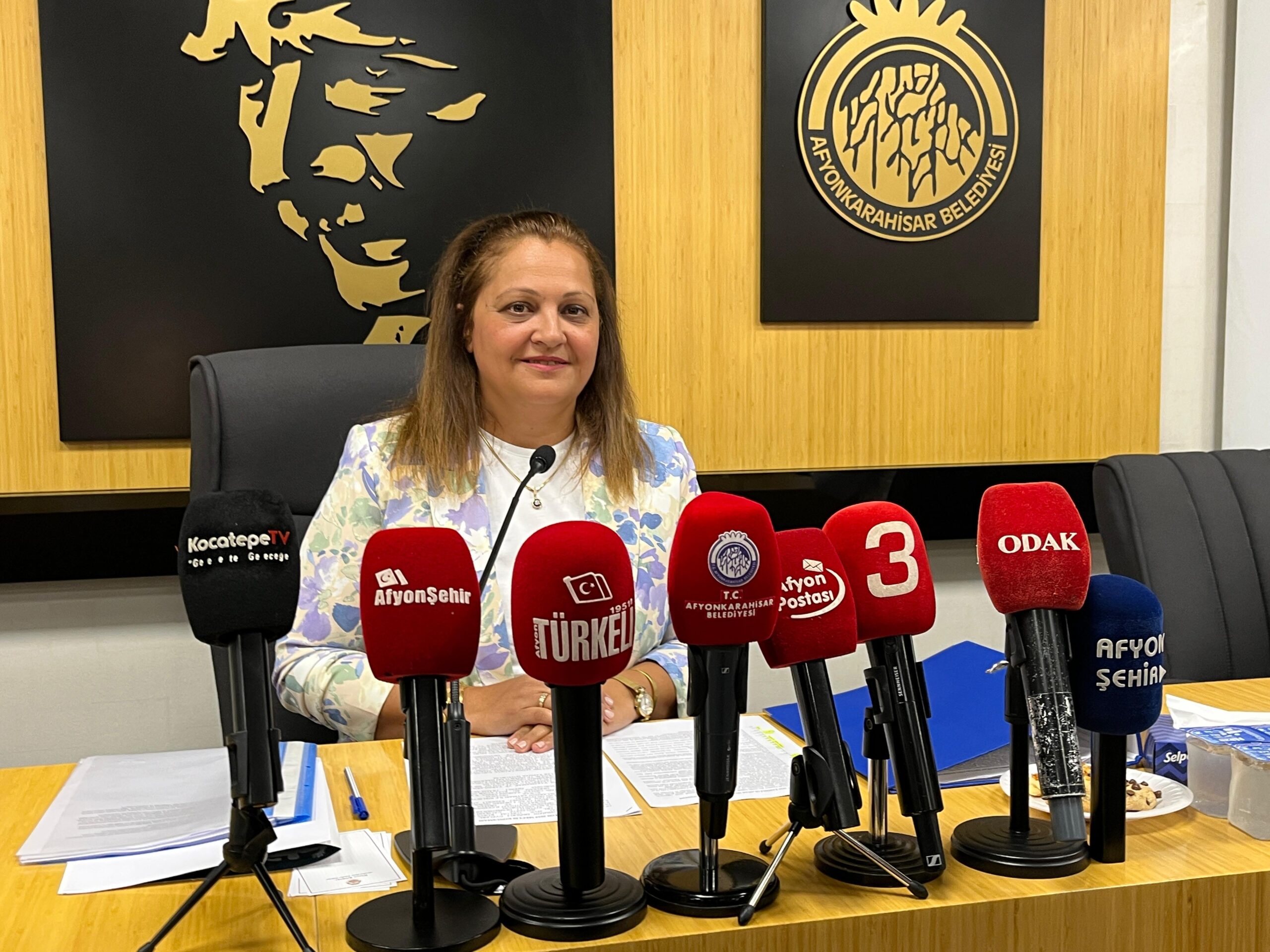 Belediye Meclisi’nde konuşan Afyonkarahisar Belediye Başkanı Burcu Köksal, ağustos ayında