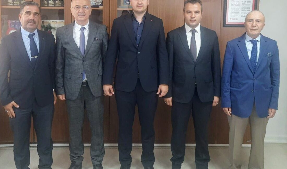 Afyonkarahisar’a vergi incelemeleri kapsamında gelen iki vergi müfettişi, kentteki mükellefler
