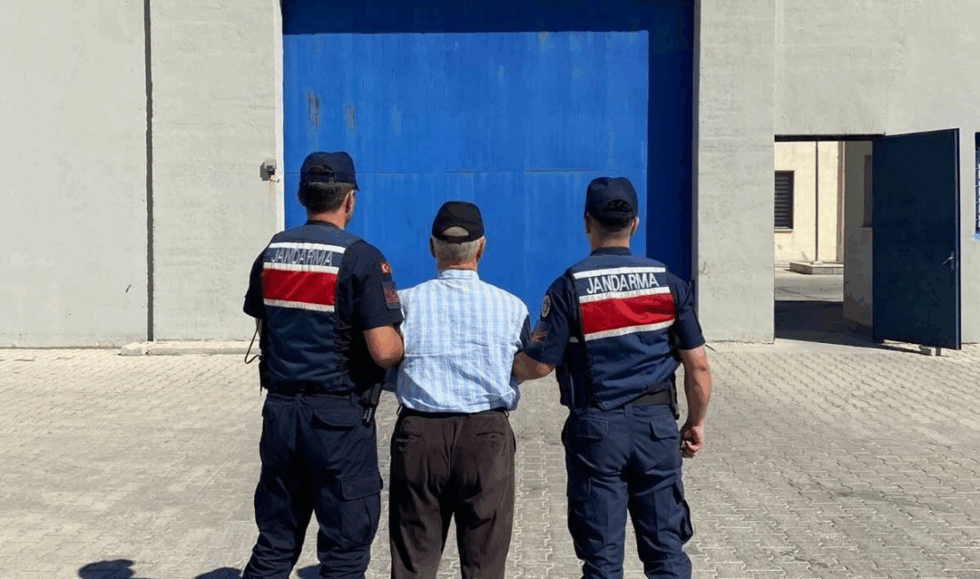 Afyonkarahisar’da jandarma tarafından yapılan denetimlerde 97 bin 611 kişinin Genel