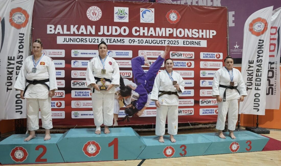 Yunusemre Belediyespor’un milli judocusu Irmak Ceylin Güçtekin, Edirne’de düzenlenen Gençler