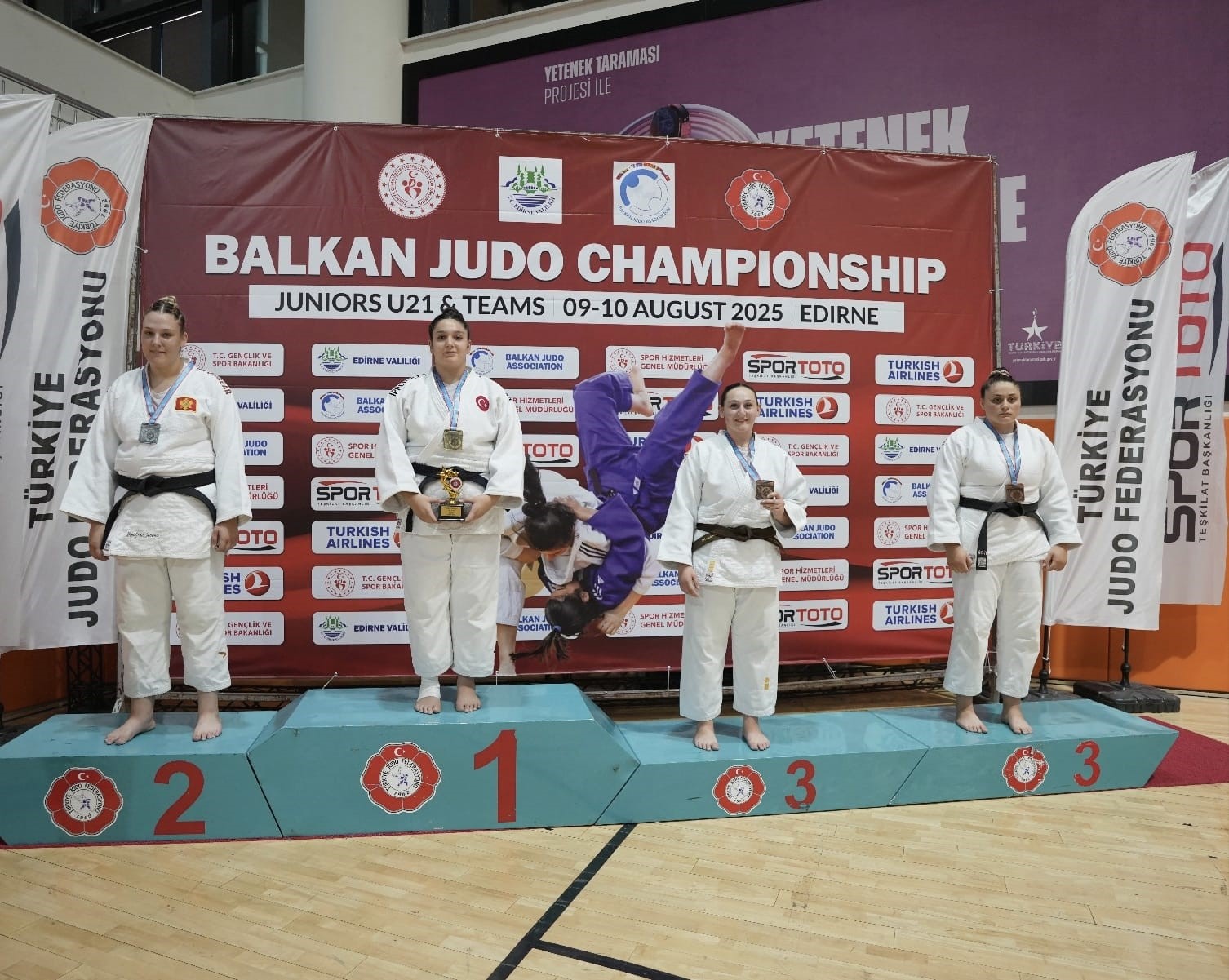 Yunusemre Belediyespor’un milli judocusu Irmak Ceylin Güçtekin, Edirne’de düzenlenen Gençler