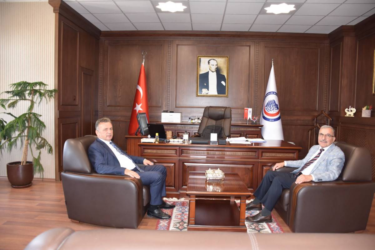 Karamanoğlu Mehmetbey Üniversitesi Rektörü Prof. Dr. Mehmet Gavgalı, Afyon Sağlık