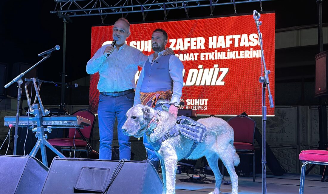 Şuhut, unutulmaz bir kutlama akşamına imza attı. Zafer Haftası’na start