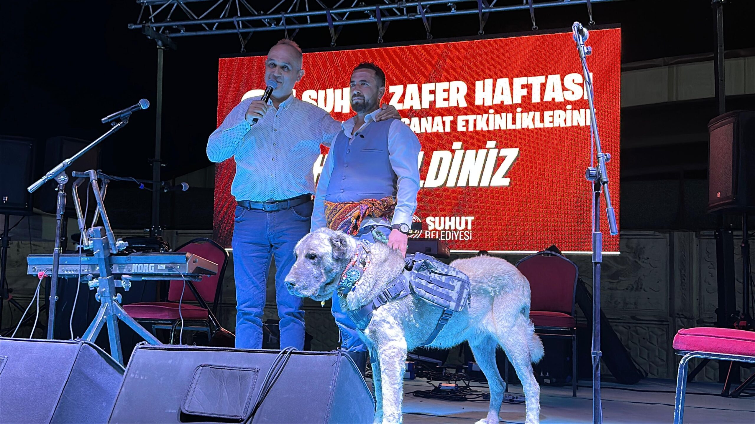 Şuhut, unutulmaz bir kutlama akşamına imza attı. Zafer Haftası’na start