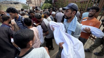 İsrail'in kıtlığı dayattığı Gazze Şeridi'nde son 24 saatte 2'si çocuk