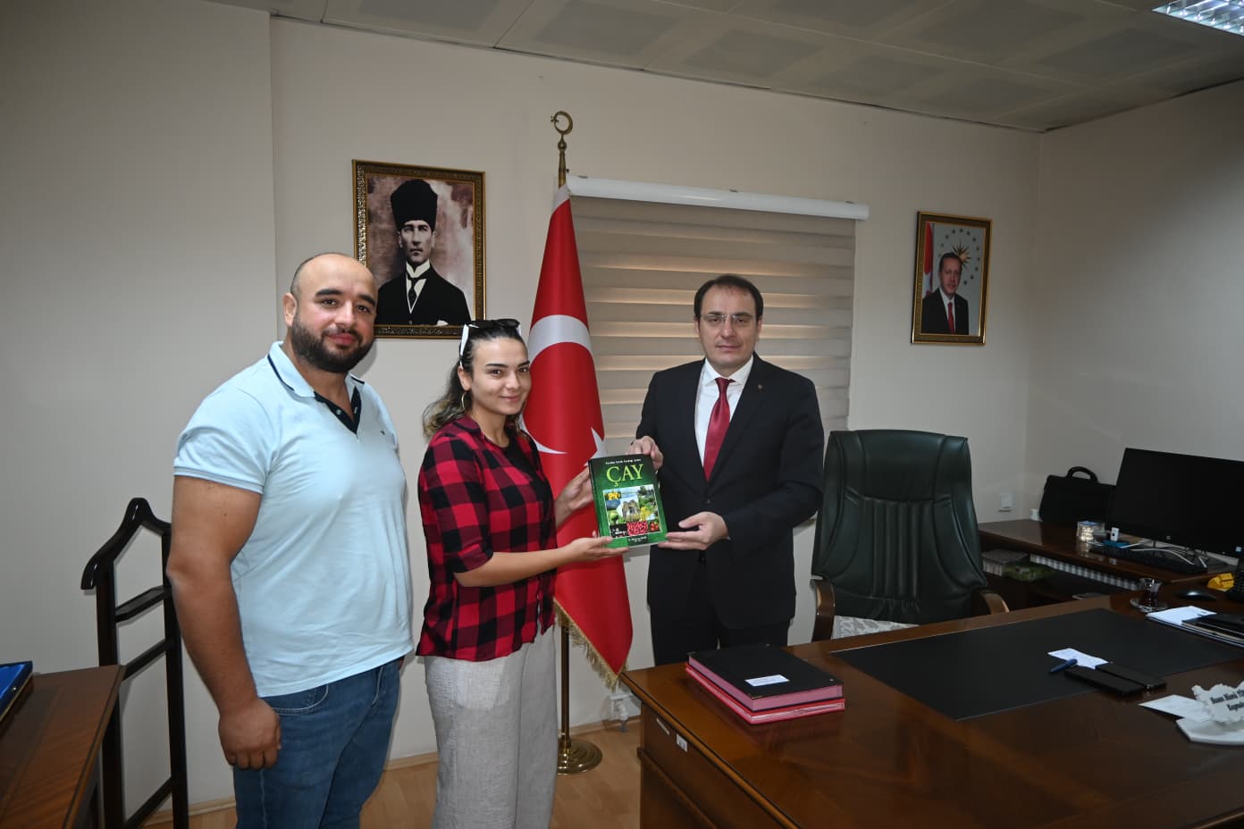 Çay Kaymakamı Hasan Hüsnü Türker hayırlı olsun ziyaretleri kapsamında Akkonak