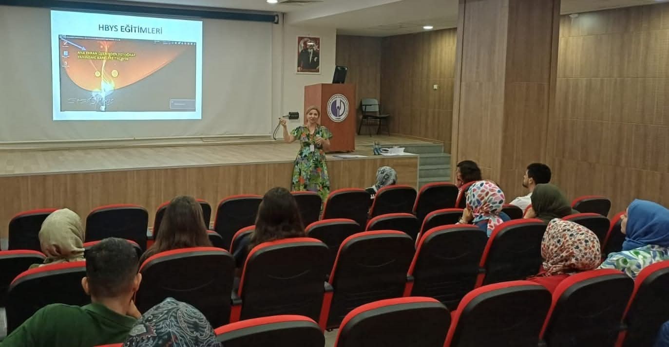 Afyonkarahisar Devlet Hastanesi’nde göreve yeni başlayan personellere yönelik uyum eğitimi