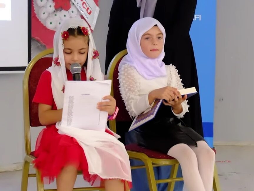Dinar Belediye Başkanı Veysel Topçu, Dinar İlçe Müftülüğü tarafından düzenlenen