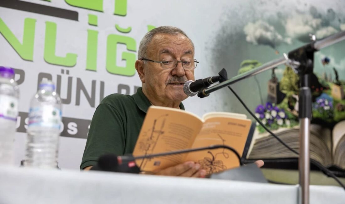 Afyonkarahisar Belediyesi tarafından düzenlenen Sahaf Şenliği Kitap Günleri, edebiyat tutkunlarını