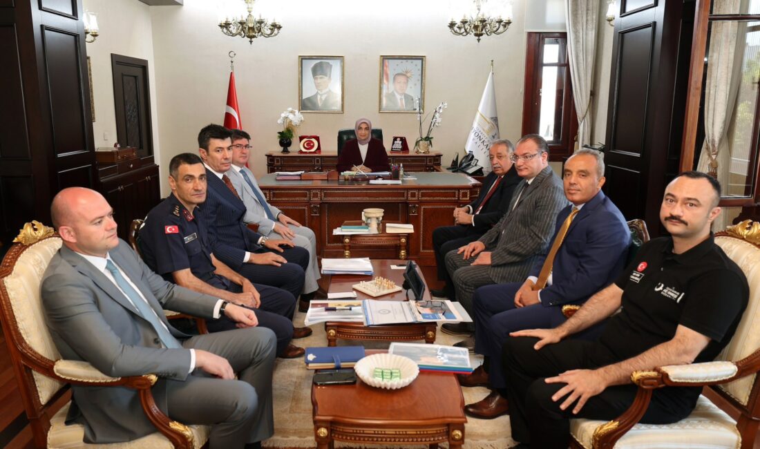 Zafer Haftası’nda istişare toplantısı Vali Doç. Dr. Kübra Güran Yiğitbaşı başkanlığında, Vali Yardımcıları Celil