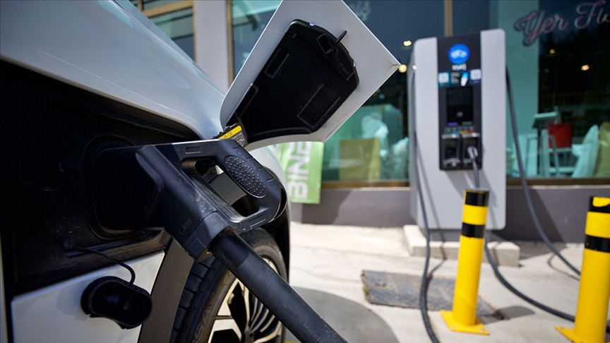 Küresel elektrikli araç (EV) şarj noktalarının 2026-2040 döneminde yıllık yüzde