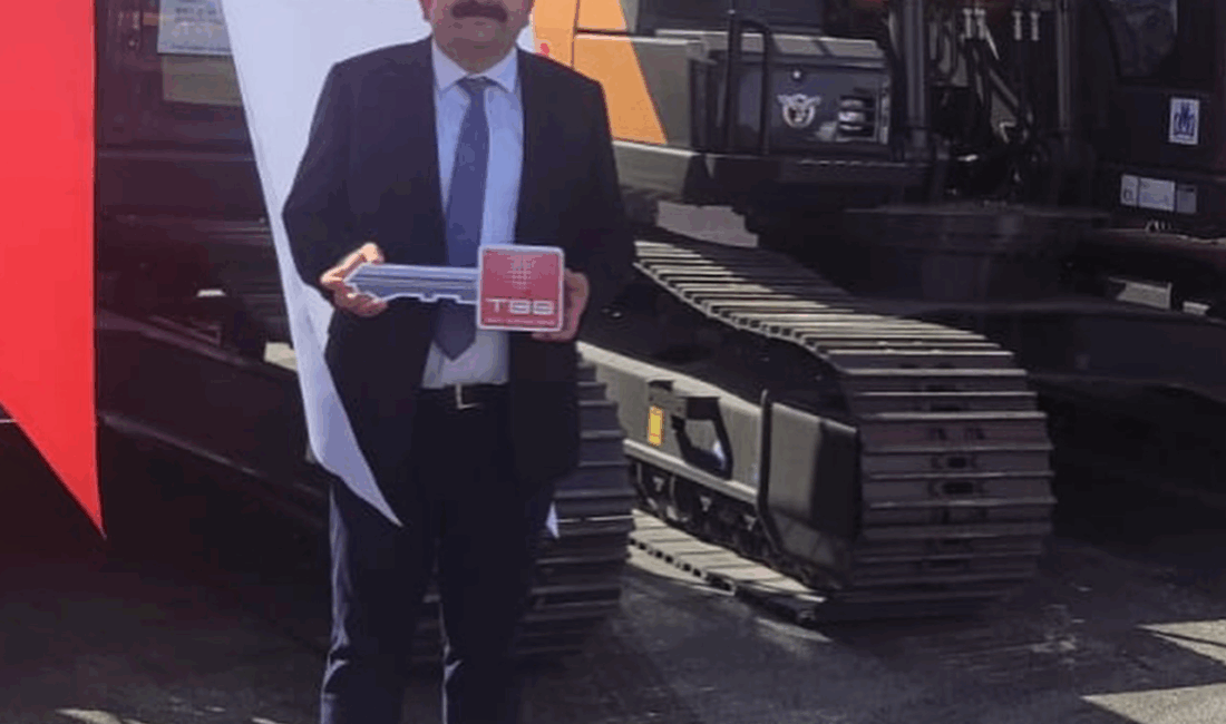 Başmakçı Belediyesi, Türkiye Belediyeler Birliği tarafından hibe edilen ekskavatör ile