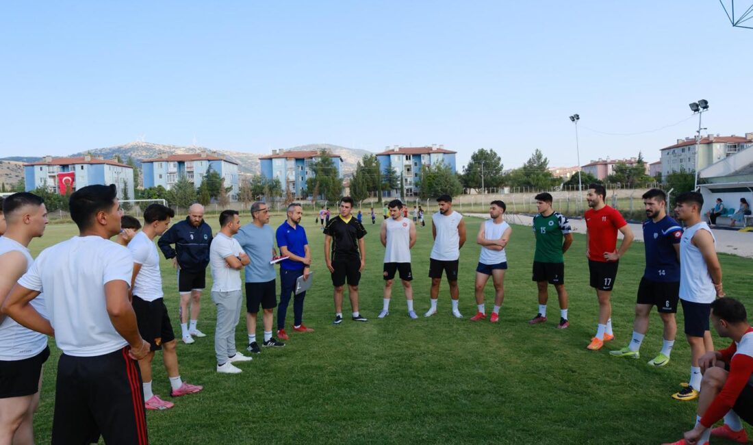 Dinar Belediyespor, 2025–2026 futbol sezonu öncesi hazırlıklarına ilk antrenmanla start