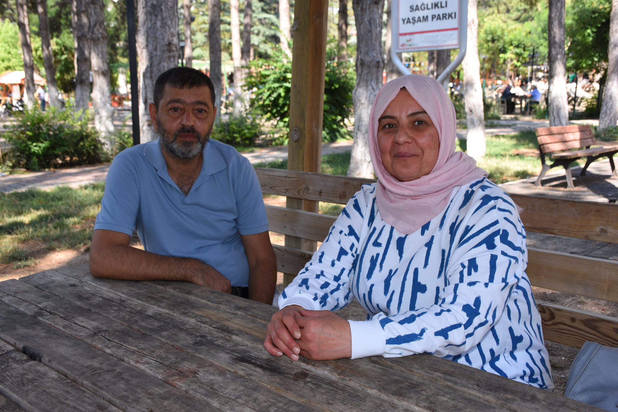 
Afyonkarahisar'ın Bolvadin ilçesinde yaşayan Keziban Oral, rahatsızlığı nedeniyle zor günler