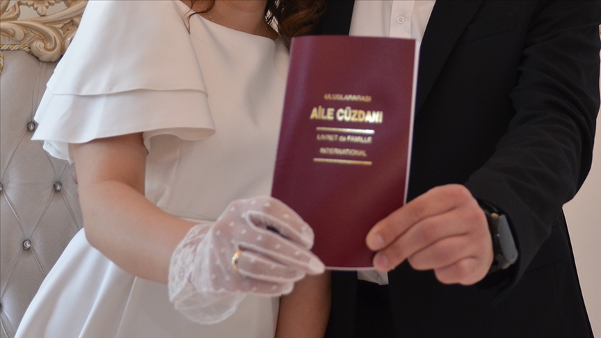 Aile ve Sosyal Hizmetler Bakanlığınca hayata geçirilen Evlenecek Gençlerin Desteklenmesi