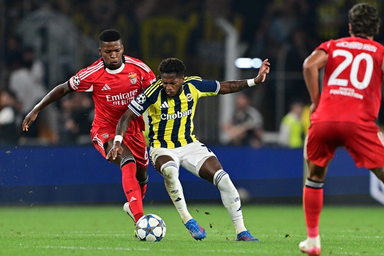 UEFA Şampiyonlar Ligi play-off turu ilk maçında Portekiz'in Benfica takımıyla