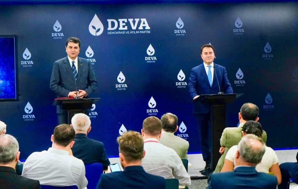 Demokrat Parti Genel Başkanı Gültekin Uysal, DEVA Partisi Genel Başkanı