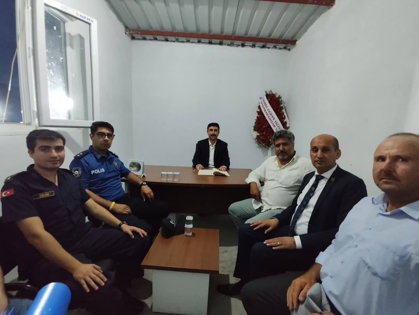Hocalar Belediye Başkanı Ali Arslan, İlçe Kaymakamı Yunus Emre Altunkaynak,
