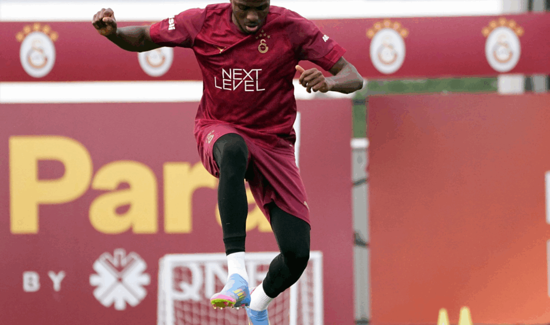 Galatasaray'ın 4 yıllık sözleşme imzaladığı yeni transferi Victor Osimhen, İstanbul'da