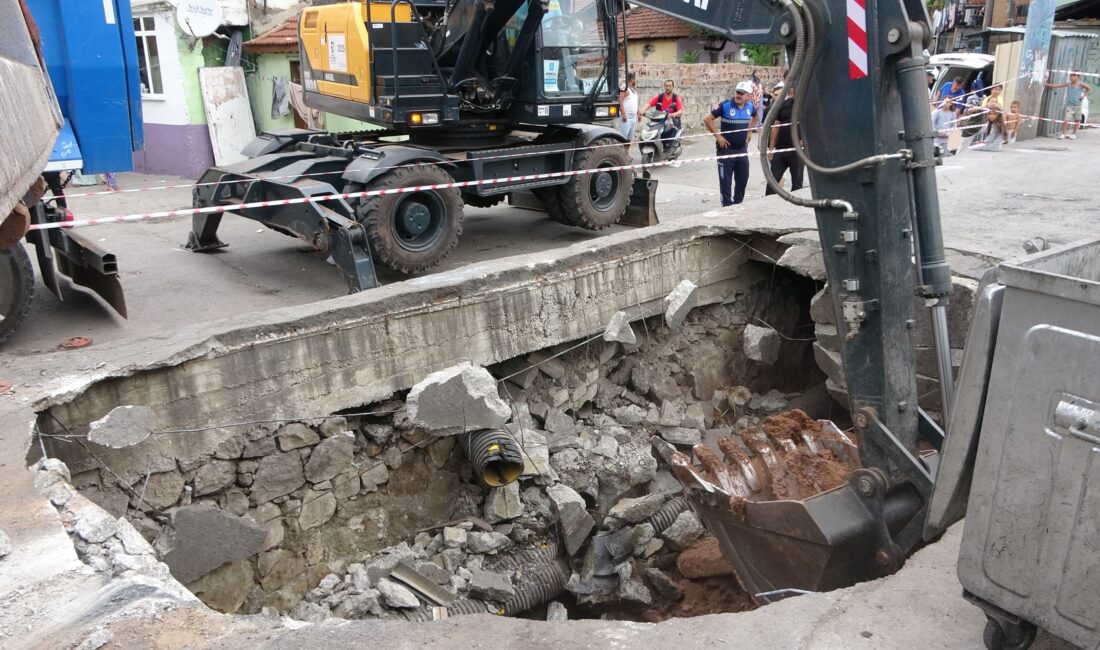 Kocaeli'nin İzmit ilçesinde sabah saatlerinde meydana gelen olayda, seyir halindeki