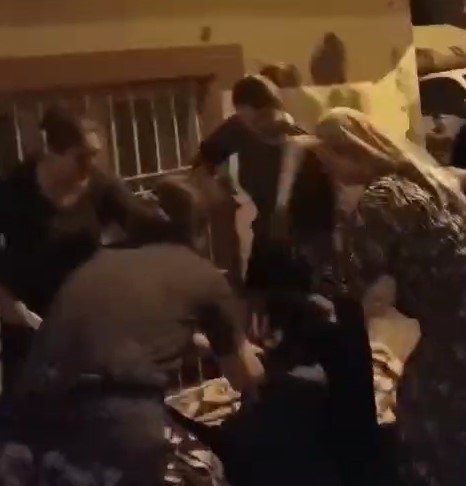 Gaziantep'in Şahinbey ilçesinde yaşanan şoke edici bir olayda, sokakta bulunan