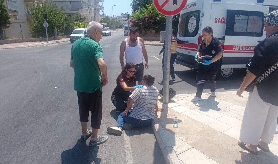 Manavgat’ta kamyonet ile çarpışan motosikletin sürücüsü yaralandı. Kaza yapan araçlara