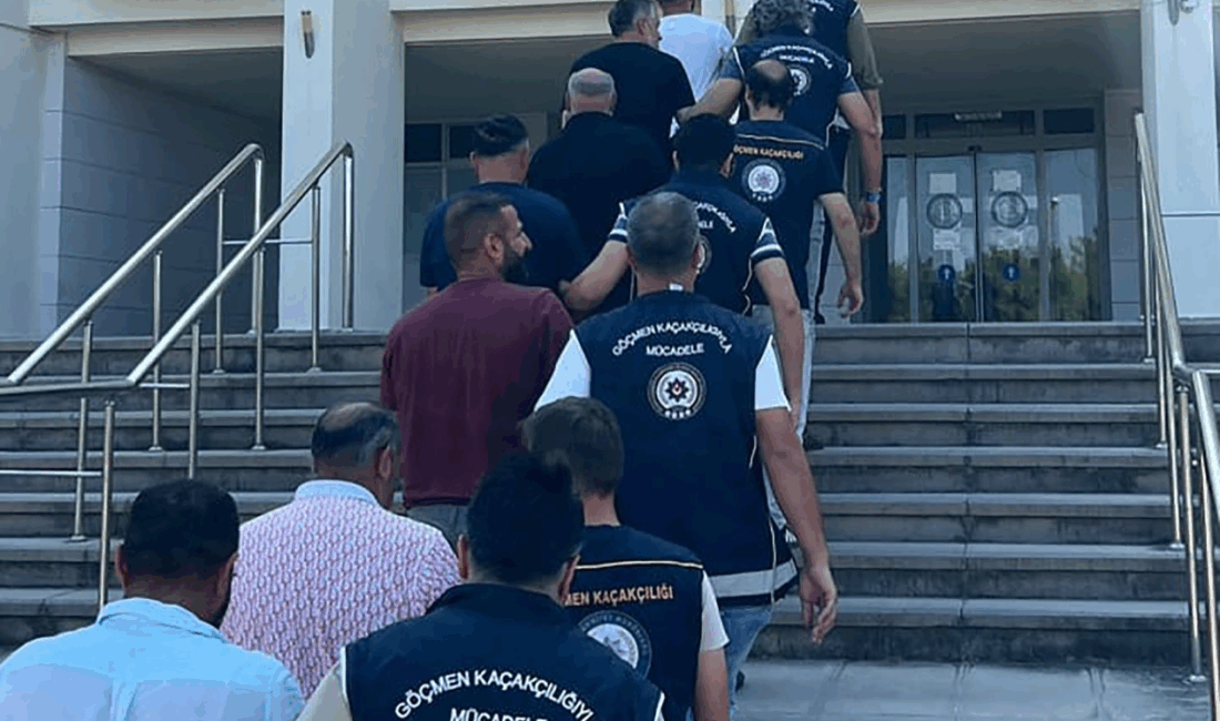 Muğla'nın Bodrum ilçesinde, göçmen kaçakçılığına yönelik düzenlenen kapsamlı bir operasyon