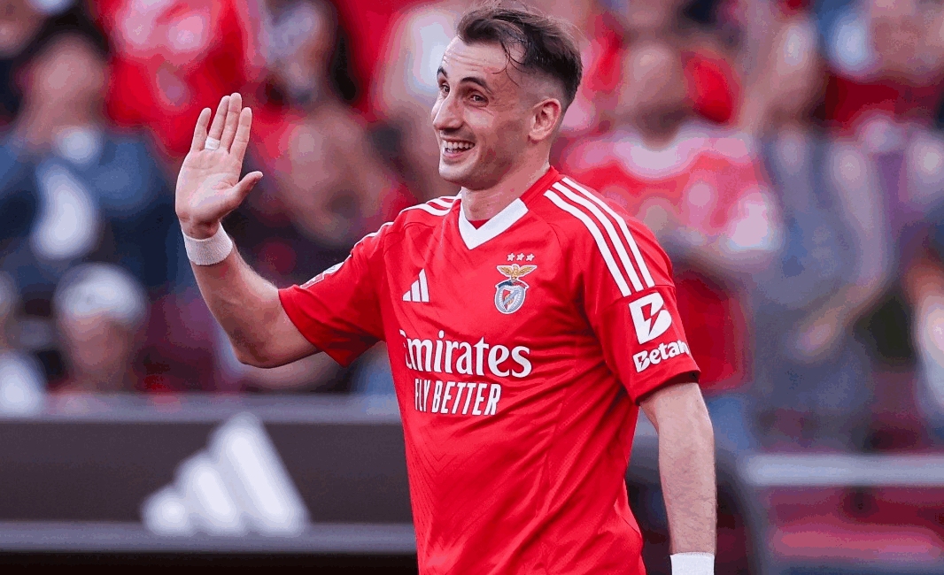 Portekiz temsilcisi Benfica, milli futbolcu Kerem Aktürkoğlu'nun sağ ayak bileğindeki