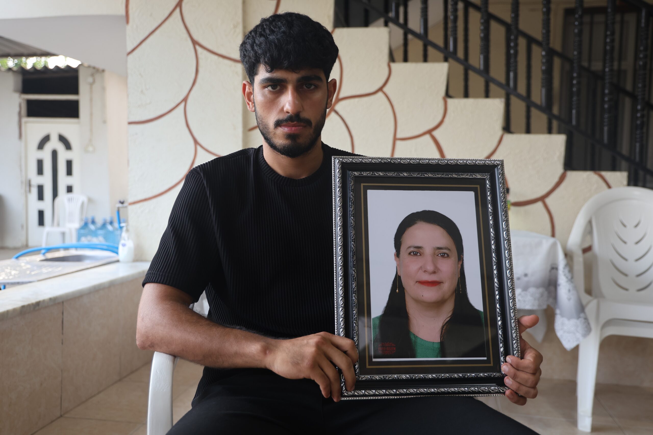 Hatay’ın Samandağ ilçesi Mağaracık Mahallesi’nde, 47 yaşındaki Devrim Saf, kayınbiraderi